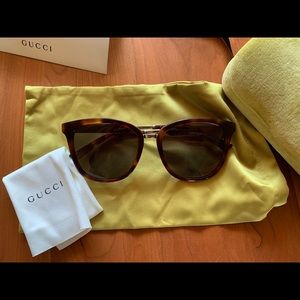 Women’s Gucci Sunglasses